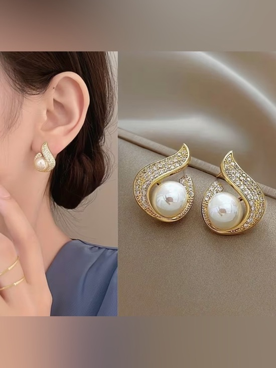 Zara Jewelry - Gold Pearl Stud Swirl Earrings.
